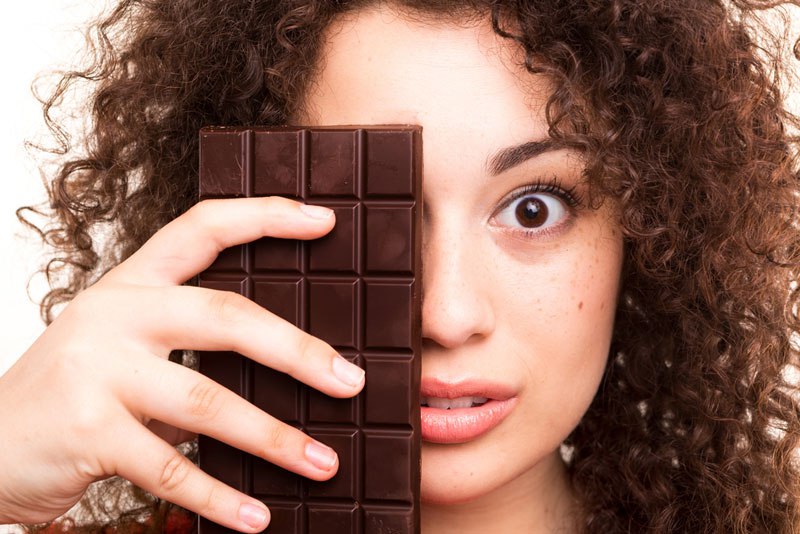 Mito: El chocolate causa acné ¿Verdadero o Falso?